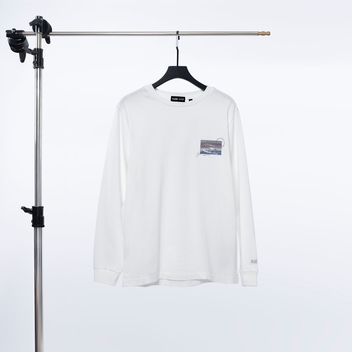 FLOWS LTE02 Long Sleeve T-Shirt