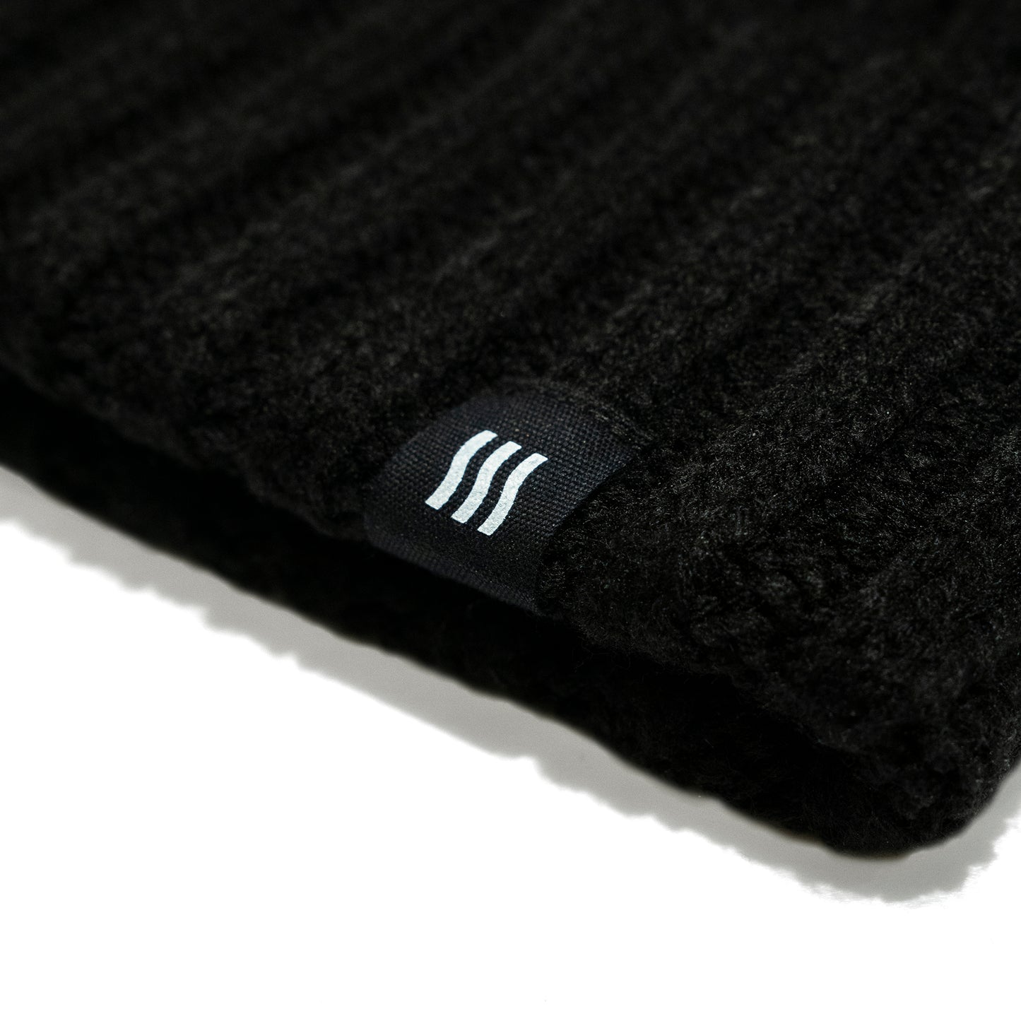 FLOWS BEA01 Label patch beanie