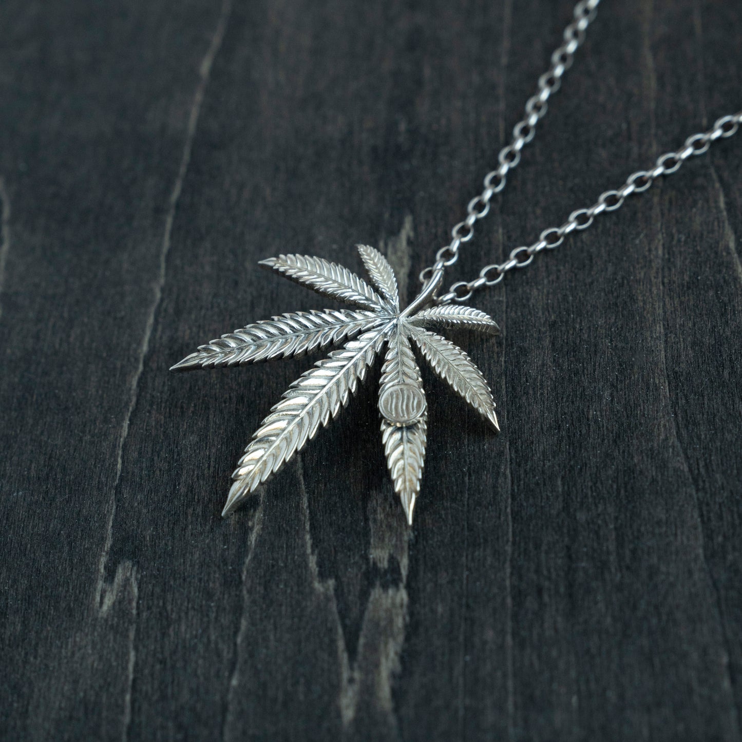FLOWS MLP01S - Leaf Pendant (925 Silver)