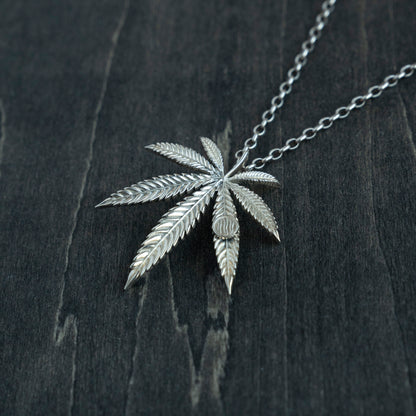 FLOWS MLP01S - Leaf Pendant (925 Silver)